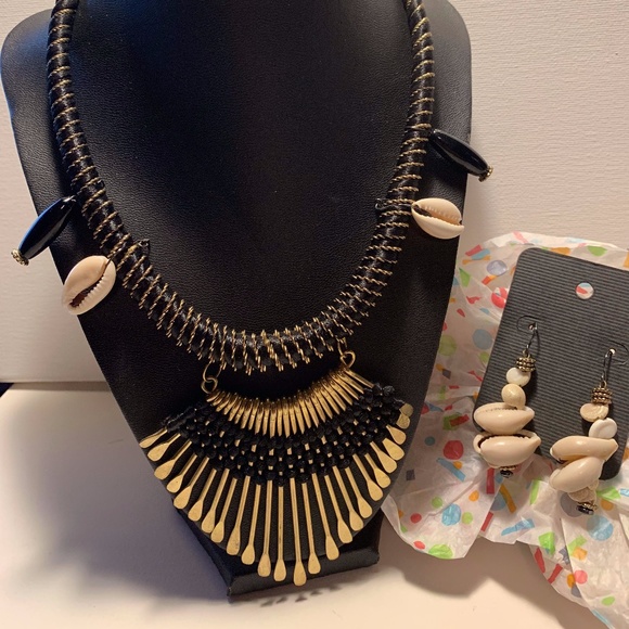 Jewelry - Necklace with Metal Gold Spikes and Shell Earrings